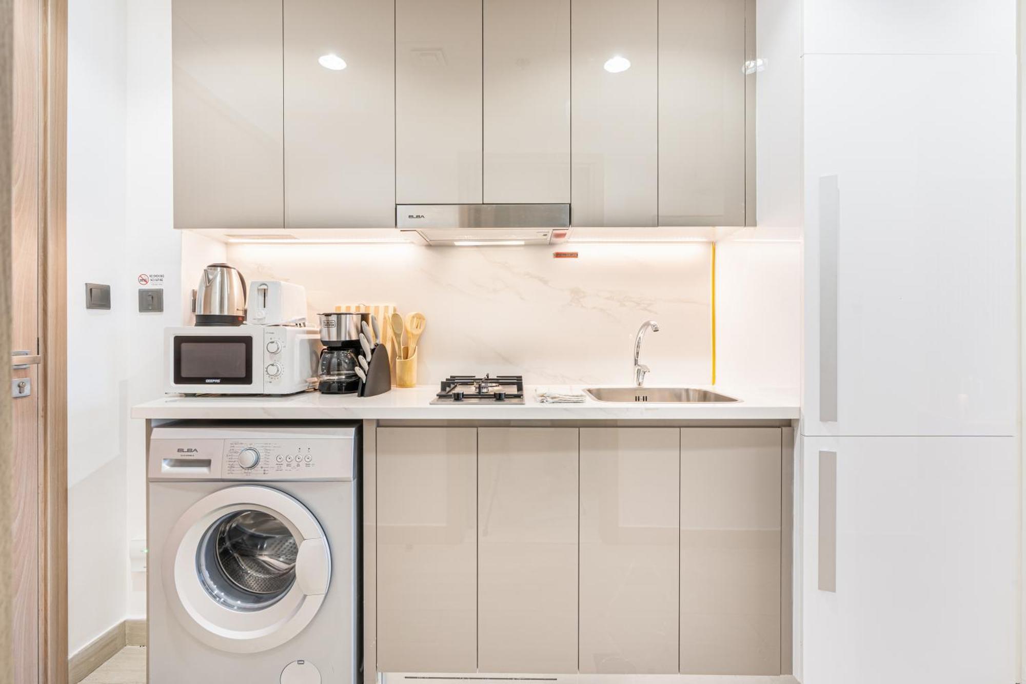 Chic & Beautiful In The Heart Of Meydan Apartment