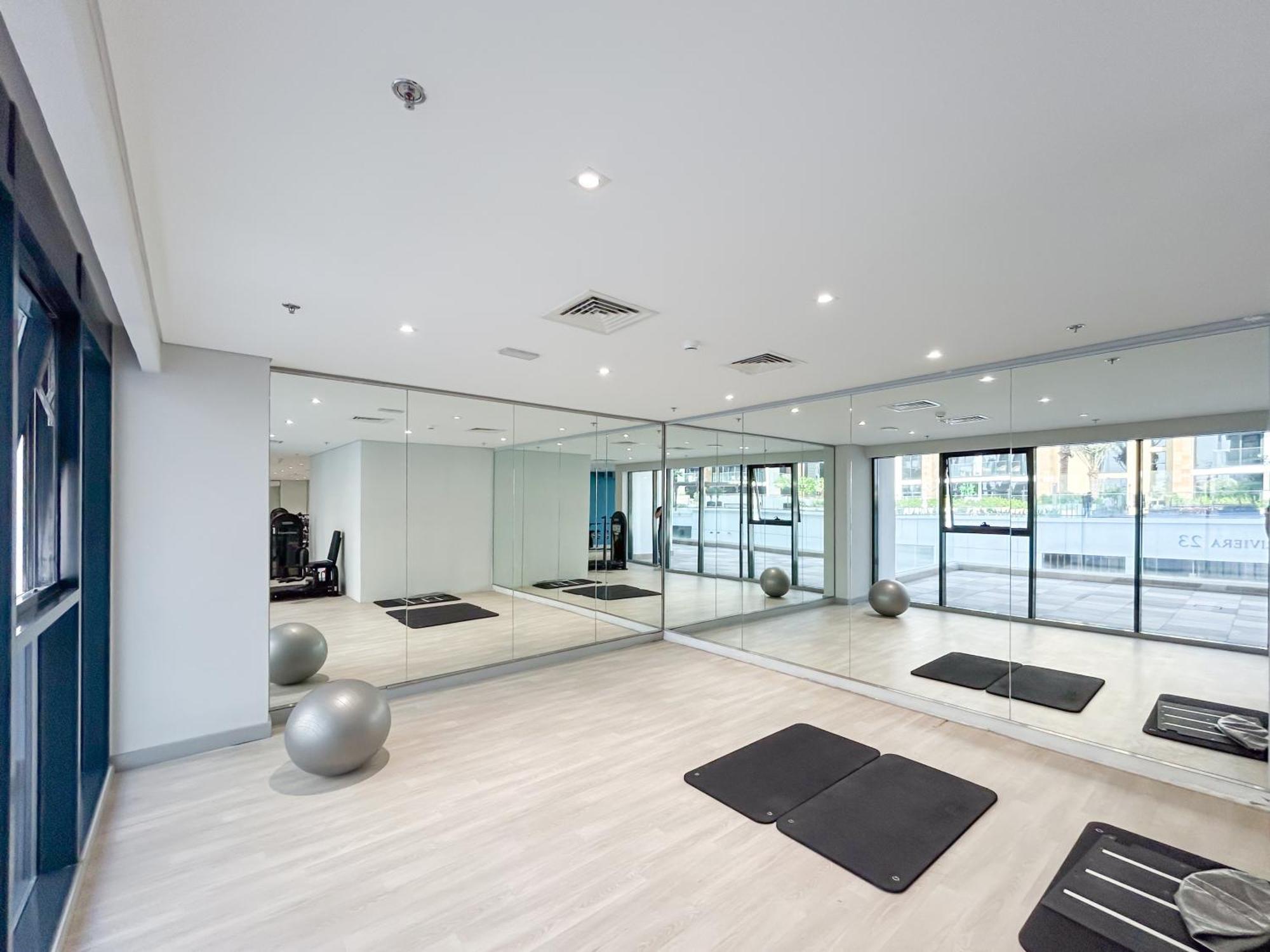 Apartment Chic & Beautiful In The Heart Of Meydan *